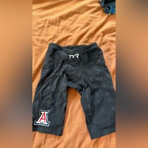 Men’s TYR Venzo University of Arizona Size 26 High Waisted